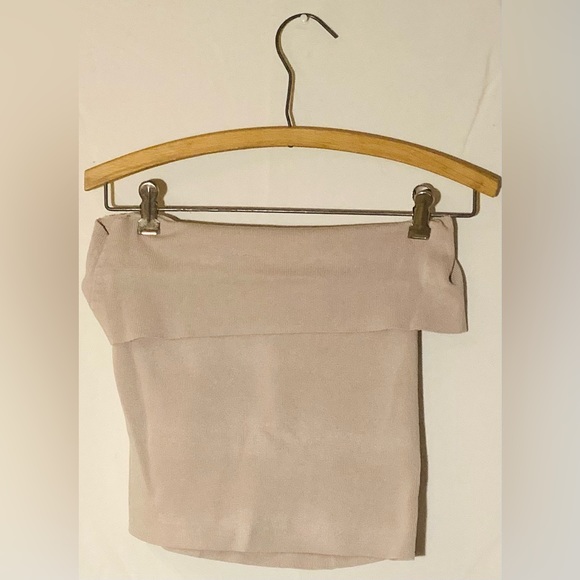 🐪Sleeveless Cropped Off-Shoulder Top🐪 - Picture 3 of 5